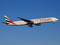 lca/low/A6-EPN - B777-36NER Emirates - LCA 20-08-2016.jpg