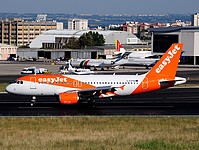 lis/low/G-EZFM - A319-111 EasyJet - LIS 21-06-2016.jpg