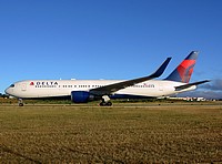 lis/low/N173DZ - B767-323ER Delta Airlines - LIS 15-06-2018.jpg