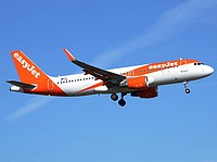 lis/low/OE-IJW - A320-214 EasyJet - LIS 14-06-2018.jpg