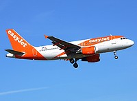 lis/low/OE-LQU - A319-111 EasyJet - LIS 14-06-2018.jpg