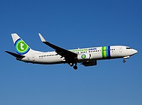 lis/low/PH-HSF - B737-8K2 Transavia - LIS 21-06-2016.jpg