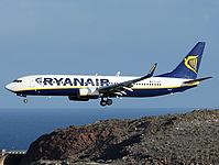 lpa/low/EI-DYT - B737-8AS Ryanair - LPA 17-02-2011.jpg