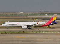 pvg/low/HL8059 - A321-231 Asiana Airlines - PVG 03-04-2018.jpg
