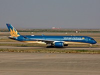 pvg/low/VN-A893 - A350-941 Vietnam Airlines - PVG 03-04-2018+.jpg