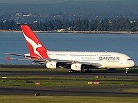 syd/low/VH-OQF - A380-841 Qantas - SYD 11-04-2018.jpg