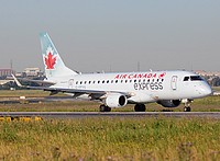 yyz/low/C-FFYG - Embraer175 Air Canada Express - YYZ 08-07-2018.jpg