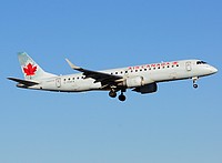 yyz/low/C-FHKA - Embraer190 Air Canada - YYZ 07-07-2018.jpg