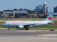 yyz/low/C-GKOE - A320-212 Air Canada - YYZ 08-07-2018.jpg