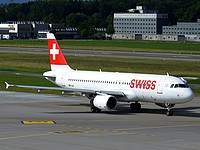 zrh/low/HB-IJJ - A320-214 Swiss - ZRH 10-06-2017.jpg