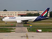 bud/low/HA-LHB - B767-200 Malev - BUD 28-08-07.jpg