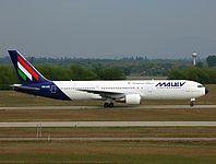 bud/low/HA-LHC - B767-200 Malev - BUD 03-05-07b.jpg