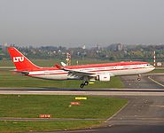 dus/low/D-ALPC - A330-200 LTU - DUS 14-04-07.jpg