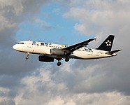 lhr/low/G-MIDW - A320 Star Alliance (BMI) - LHR 13-11-06.jpg