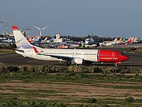 lpa/low/LN-DYH - B737-8PJ Norwegian - LPA 19-02-2011b.jpg