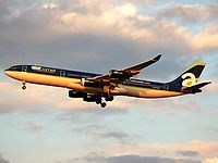 mad/low/EC-KHU - A340-300 Air Comet - MAD 08-10-07.jpg