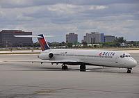 mia/low/N912DE - MD80 Delta Airlines - MIA 20-05-09.jpg